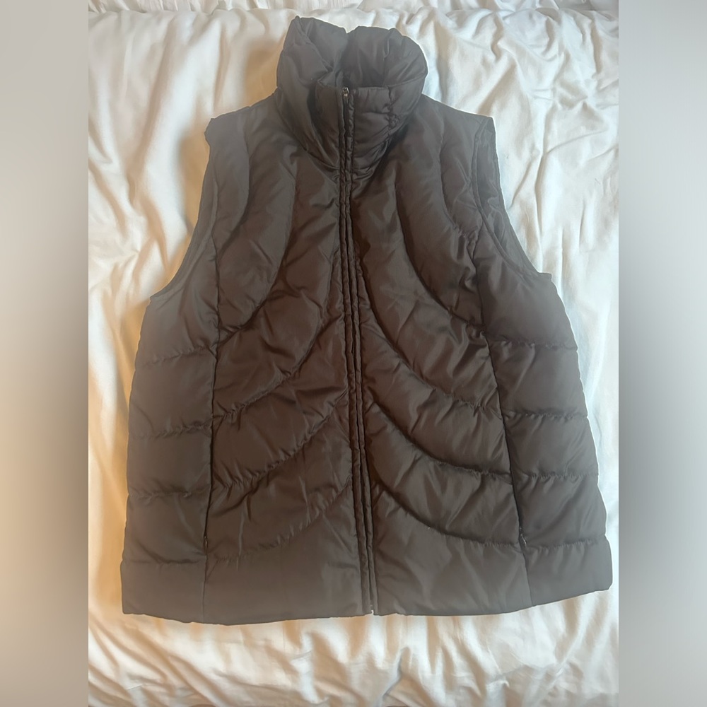Brown puffer vest